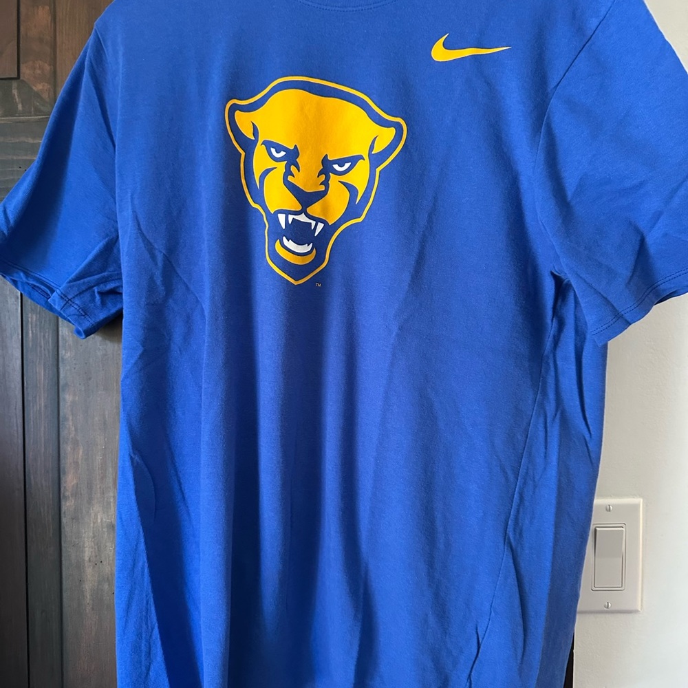 Nike Blue and Yellow Short Sleeve Tee